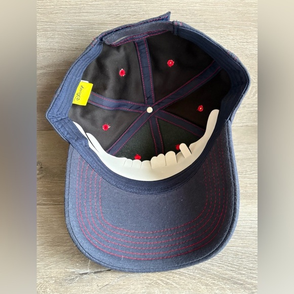 Disney Mickey Mouse Hat NWT Unisex - Picture 5 of 6